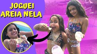 DESAFIO NA PISCINA: NÃO SENTE NA CADEIRA ERRADA | Maria Fernanda Souza