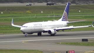 United Boeing 737-800 Landing