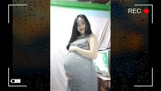 BEAUTIFUL PREGNANT GIRL WITH BIG BELLY BUMP ( BUMIL CANTIK DENGAN PERUT BESAR )