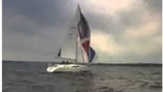 UK Sailmakers   The Cruising Spinnaker Trailer