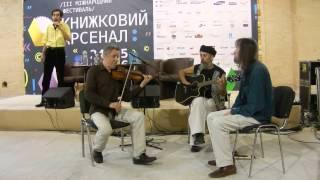 Поэт Сергей Соловьёв читает свои стихи