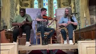 Rouse-Crehan-Winnett - Uilleann Pipes and Fiddle - Merrily Kissed the Quaker & The Gold Ring (Jigs)