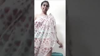 Desi villege bathing video||desi bhabhi bathing vlog video I| tengo periscope imo video call couple