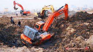 Heavy DOOSAN Excavator Stuck In Deep Mud Hole Rescue operation Crane Excavator Extremely