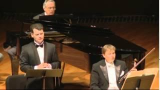 Francis Poulenc. " Le Bal Masque". Soloist ILYA KUZMIN, conductor JAN LATHAM KOENIG. Mexico.2013.