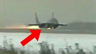 Fighter Jet Retracts Gear TOO Early - Daily dose of aviation