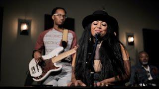 Just Give Me Five Presents - The Live Rendition - Ep 1 - Tina Estes - (Erykah Badu - Next Lifetime)