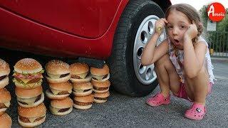 MAMMA SCHIACCIA HAMBURGER!! FREAKY MOMMY CRUSHES HAMBURGER AMELI TVIT