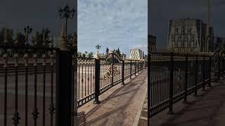 Удобные скамейки появляются на площади Профсоюзов