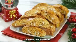 Cantucci o tozzetti alle mandorle i biscotti di Natale da fare velocemente -  Ricette che Passione