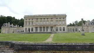 Château de Bizy (1858) -côté jardin et le Salon Bleu- Vernon 2024