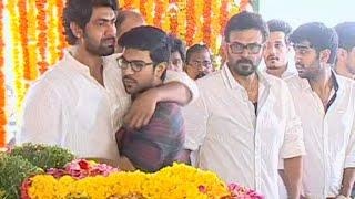 Ram Charan Breaks into Tears on Ramanaidu Funerals || NTV