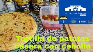 Tortilla de patatas y cebolla