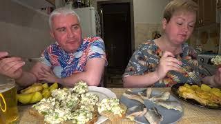 Мукбанг ПОССОРИЛИСЬ, Вован упёртый как БАРАН!  ВСЁ нужно делать САМОЙ!  Ужин курица, бутерброды
