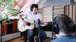 How to record acoustic guitars with the Austrian Audio MiCreator microphone system.