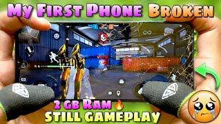 My oldest phone is broken but still gaming in this phone free fire gameplay with handcam