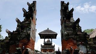 Taman Ayun Temple - A peaceful and relaxing temple offering beautiful gardens & more - 4K UHD!