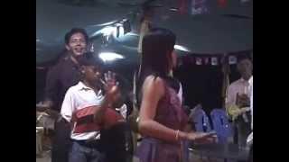 Cambodian Wedding Band - Ramvong Dance and Khmer Pop
