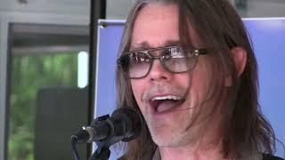 Myles Kennedy Performing "Year Of The Tiger" For WDHA