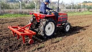 Mini tractor Yanmar Con Arado 5 puntas