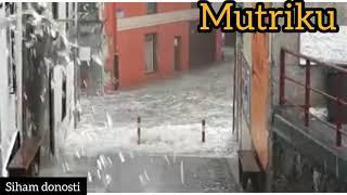 las lluvias torrenciales y fuertes vientos en  ( Mutriku ) guipuzcoa