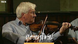 Armagh Fiddler, Brendan McGlinchey - An Chualainn | Auld Triangle Pub, Londain| Geantraí 2002 | TG4