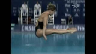 Diver Stratton upsets China gets gold from Universal Sports