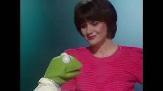 Linda Ronstadt - "When I Grow Too Old To Dream" - The Muppet Show