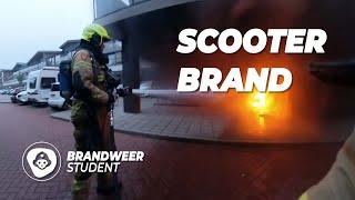 SCOOTER ONDER APPARTEMENTEN IN BRAND | DUTCH FIREFIGHTERS | BRANDWEER STUDENT