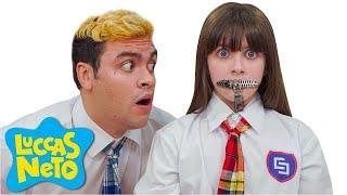 TODO EL DÍA EN SILENCIO  Atrapados en la escuela / LUCCAS TOON en Español
