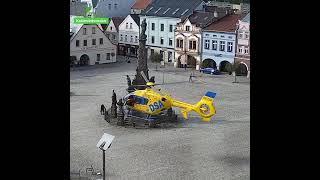 Záchranářský vrtulník ve Dvoře Králové nad Labem