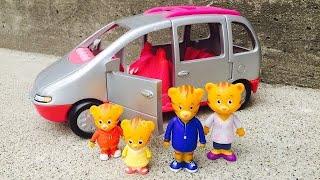 DANIEL TIGER TOYS Drive FISHER PRICE Van to RAINFOREST CAFE Restaurant!