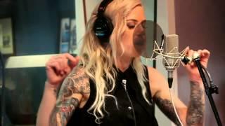 Gin Wigmore "Black Sheep" Nova acoustic