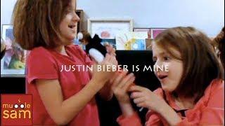 Sophia and Bella in JUSTIN BIEBER is MINE!!! on Mugglesam