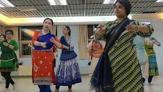 Taiwanese Kathak Students Learning Mahro Pranam Bhajan Choreography By Mahua Shankar