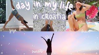 A WHOLESOME BEACH DAY IN CROATIA // family girls trip, gorgeous sunset, yoga, ocean time and more