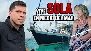 Esta mujer vive TOTALMENTE SOLA en medio del MAR | Panamá 