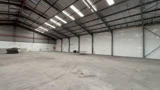 Warehouse to let in Neave