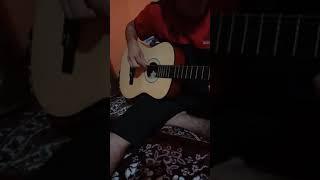 Музикаи Бобои Ғафор бо гитара