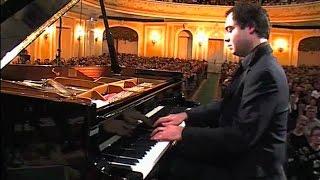 Alexander Melnikov plays Rachmaninoff Piano Concerto no. 2 - video 2008