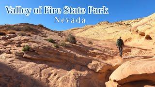 Hiking Valley of Fire State Park in Nevada