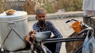  Hardworking uncle selling khasta kachori on cycle 10₹ | #hardworkingman @FoodieSaand #short