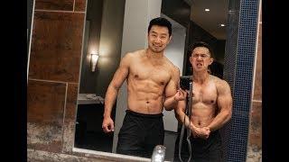 Working out w Simu Liu