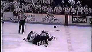 Patrick Côté vs  Sylvain Blouin LHJMQ 15 04 94