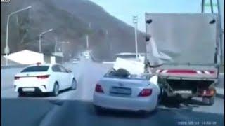 Live Leak (Car Crash Compilation #12)