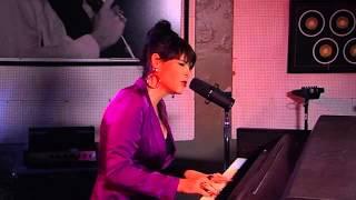 Beth Hart "Caught Out In The Rain" (Sun Studio Sessions)