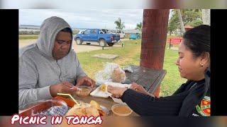 Day out in Tonga and a quick picnic with our sister Kalo visiting from NZ