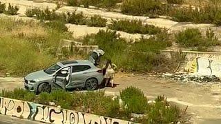 Los presuntos asesinos del hermano de Villacís, grabados cambiando la matrícula del coche