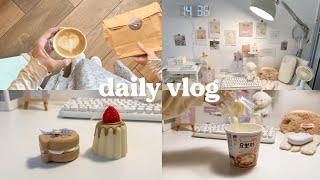 vlog  café date, decorating my desk, korean market, trying korean food 