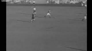 Great run by Igor Netto (Игорь Нетто) against West Germany. 1955